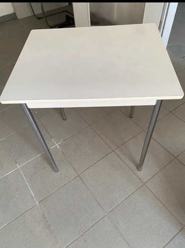Quadratischer beistelltisch - quadratischer,