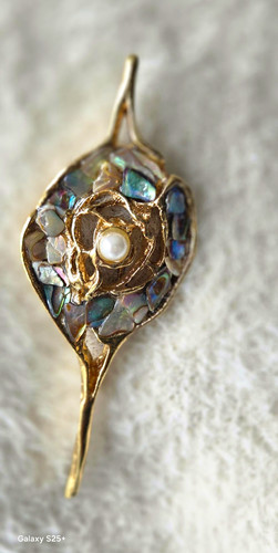Brosche blume goldoptik metall - brosche,