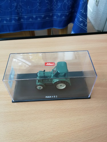 Schuco 02755 man 4s2 - man, traktor